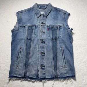 Levi's Altered Trucker Denim Vest Cutoff Sleeves‎ Womens M Jean Jacket Raw Hem